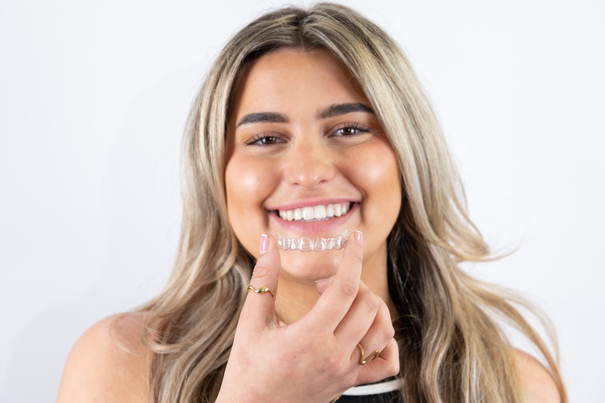 How Clear Aligners Straighten Teeth: Clear Moves Aligners